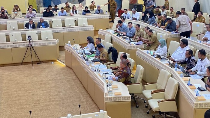 Mendagri Usul 15 RUU Daerah Tanpa Titik Koordinat