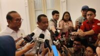 menteri-esdm-bahlil-lahadalia-usai-ratas-bersama-presiden-prabowo-dan-dewan-energi-nasional-di-istana-merdeka-jakarta-kamis-17-1789646036555_169 BBM Subsidi Dipastikan Aman hingga Akhir Tahun