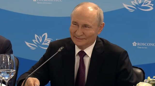 Putin Isyaratkan Damai, NATO Ingatkan Bahaya