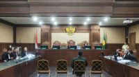 Faizal Assegaf Ngamuk di Sidang Bea Cukai