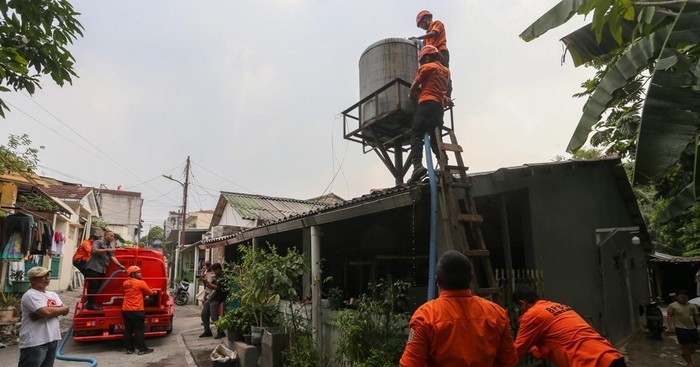 Warga Cilandak Barat Jakarta Selatan Kekurangan Air, BPBD Turun Tangan