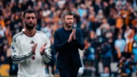 1000078174.jpg Michael Carrick Tegaskan Bruno Fernandes Tetap Kapten Manchester United