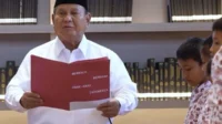 Prabowo Pimpin Anak SD Bacakan Sumpah Pemuda, Titiek Turut Hadir