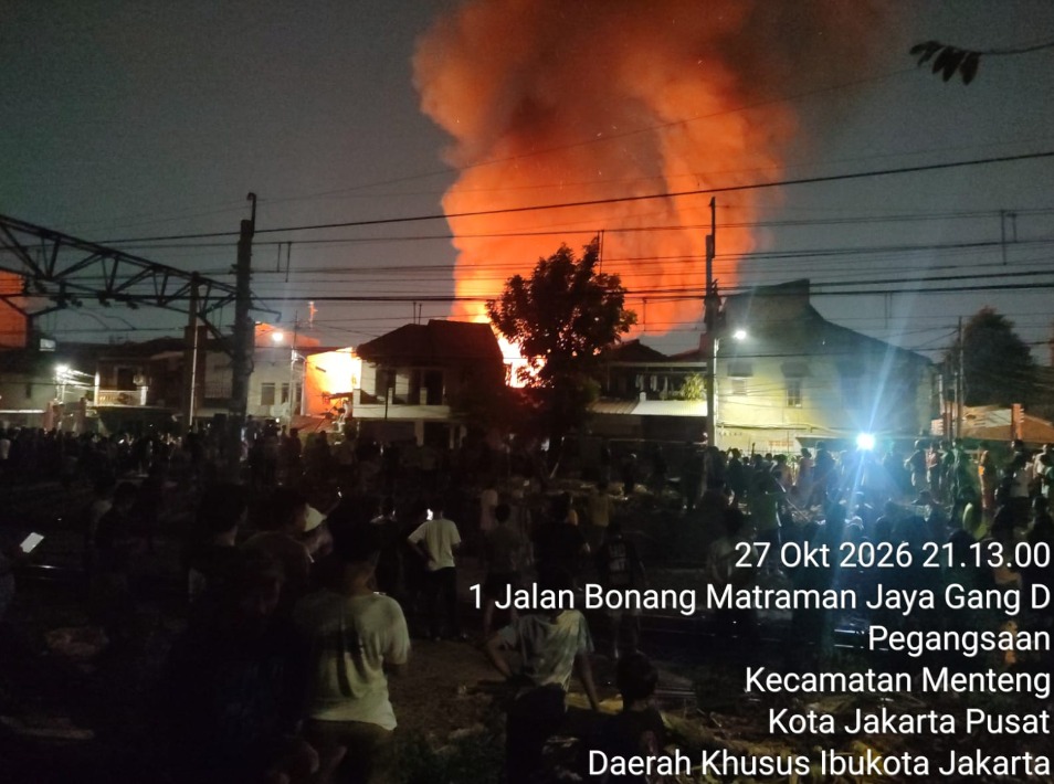 Kebakaran Rumah di Menteng, 64 Personel Damkar Dikerahkan