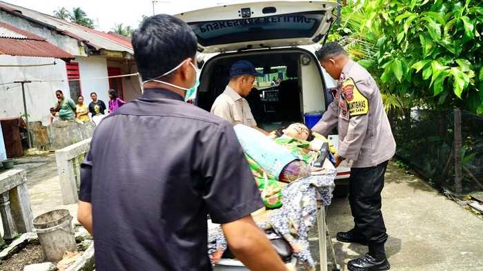 Andre Rosiade Fasilitasi Pengobatan Putri yang 10 Tahun Koma ke RSUP M Djamil