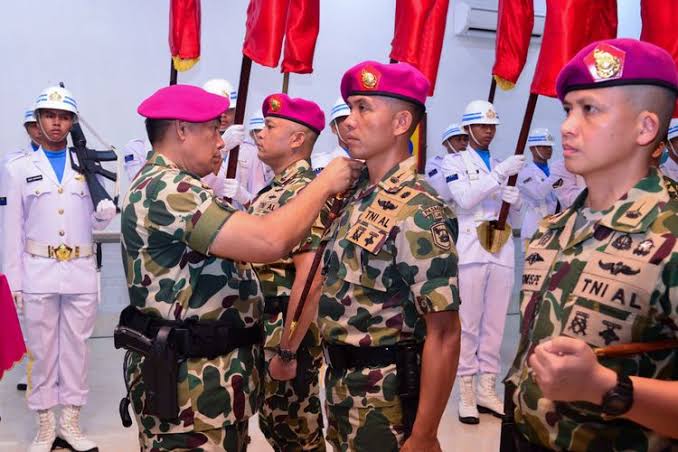 KSAL Ganjar Prajurit Marinir Usai Lumpuhkan Kelompok Bersenjata di Papua