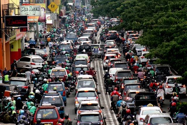 Buntut Perbaikan Jalan Picu Kemacetan di Jalur Cinere Depok