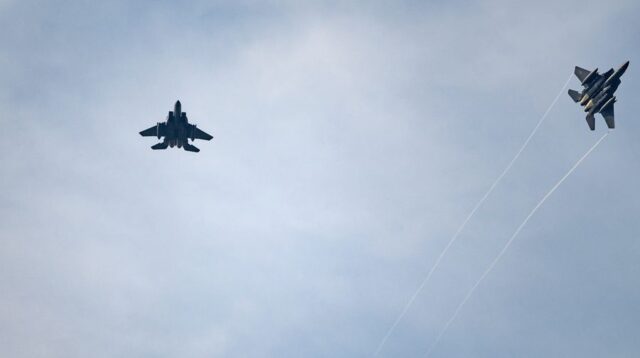 Demi Swafoto di Udara, AU Korsel Minta Maaf atas Tabrakan Jet F-15K