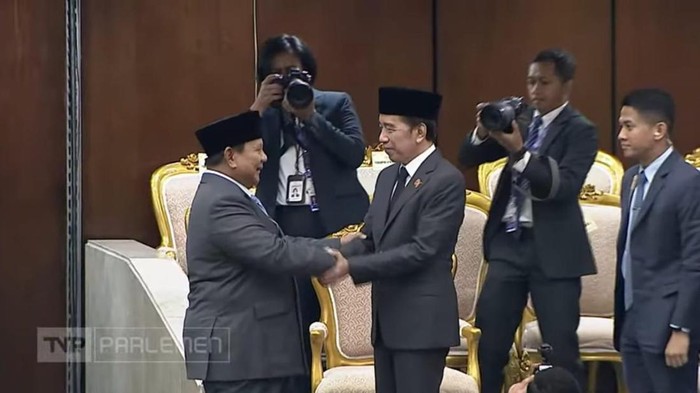 Jokowi-Prabowo Bertemu 2 Jam di Kertanegara