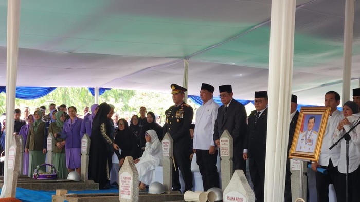 Penghormatan Terakhir bagi Almarhum Laksamana Widodo AS