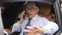 PM Malaysia Telepon Prabowo, Menlu Ungkap Penanganan Asap Karhutla