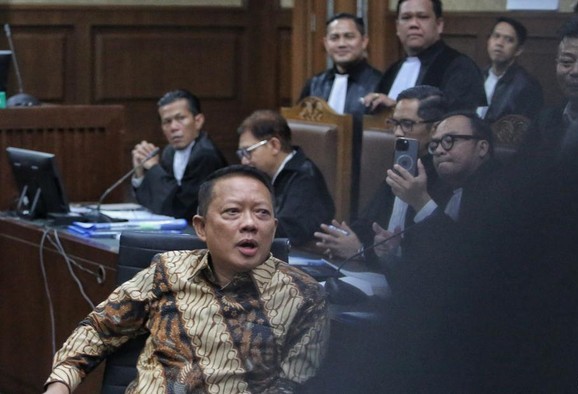 Dakwaan Ungkap TPPU Febrie Capai Rp 346 Miliar