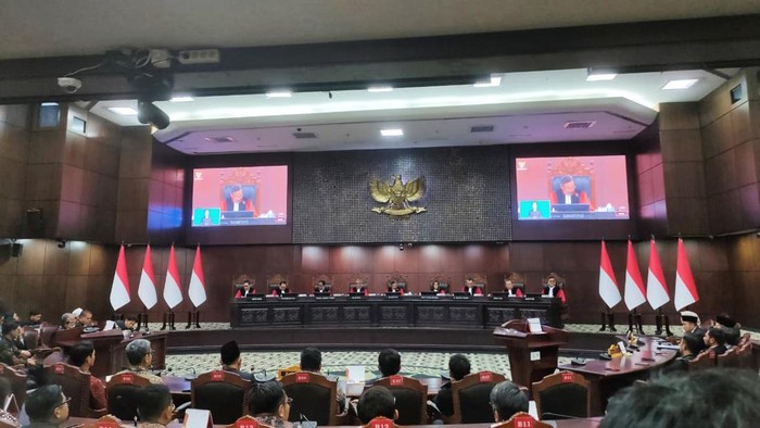 MK Tolak Gugatan Syarat Pendidikan Gibran