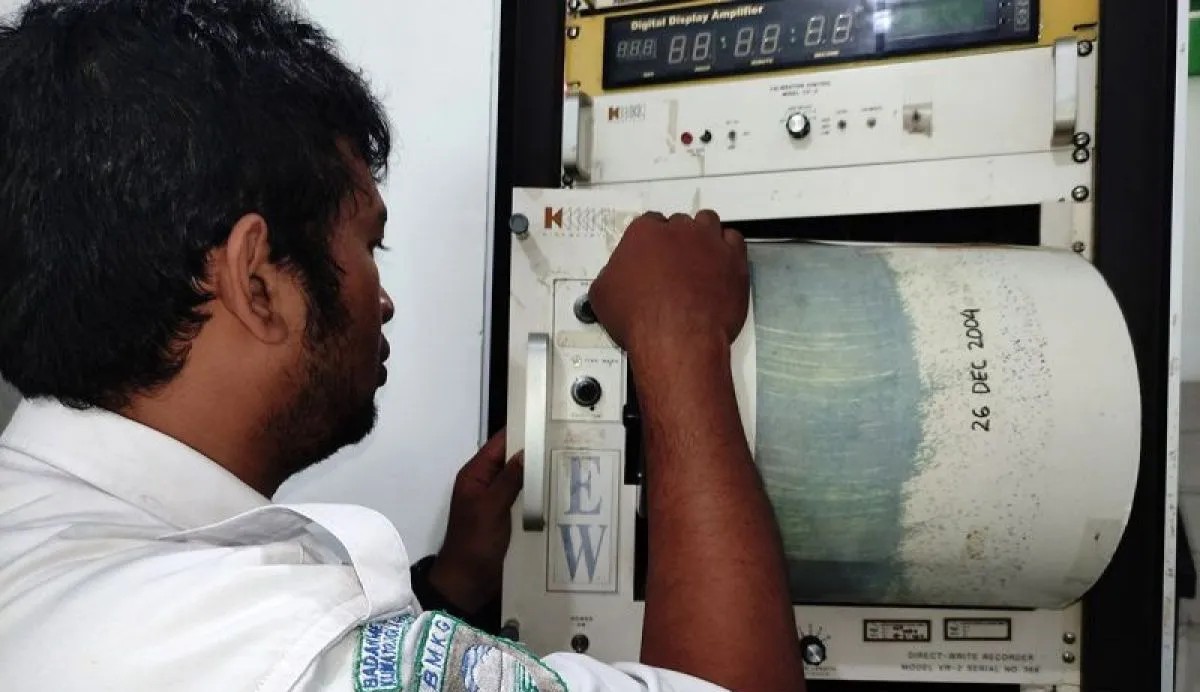 DPR Dorong Desa Pesisir Siaga Tsunami